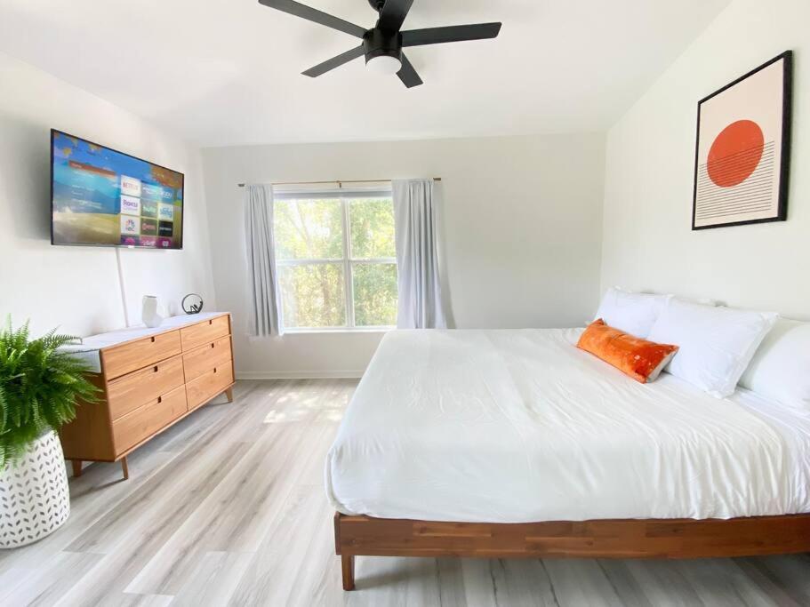 Sanctuary Gainesville Bright 2 Bedroom King Condo Exteriör bild