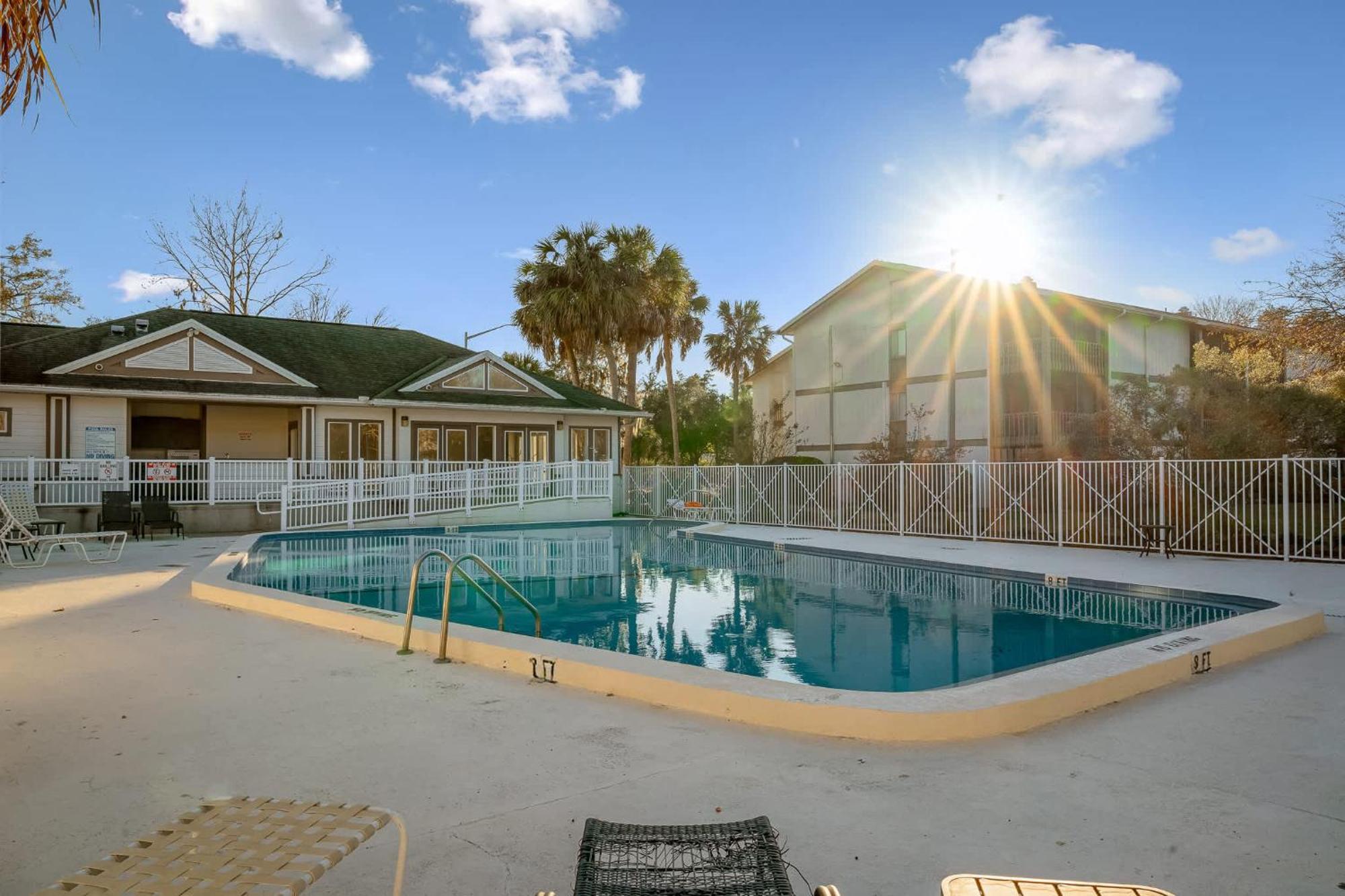 Sanctuary Gainesville Bright 2 Bedroom King Condo Exteriör bild